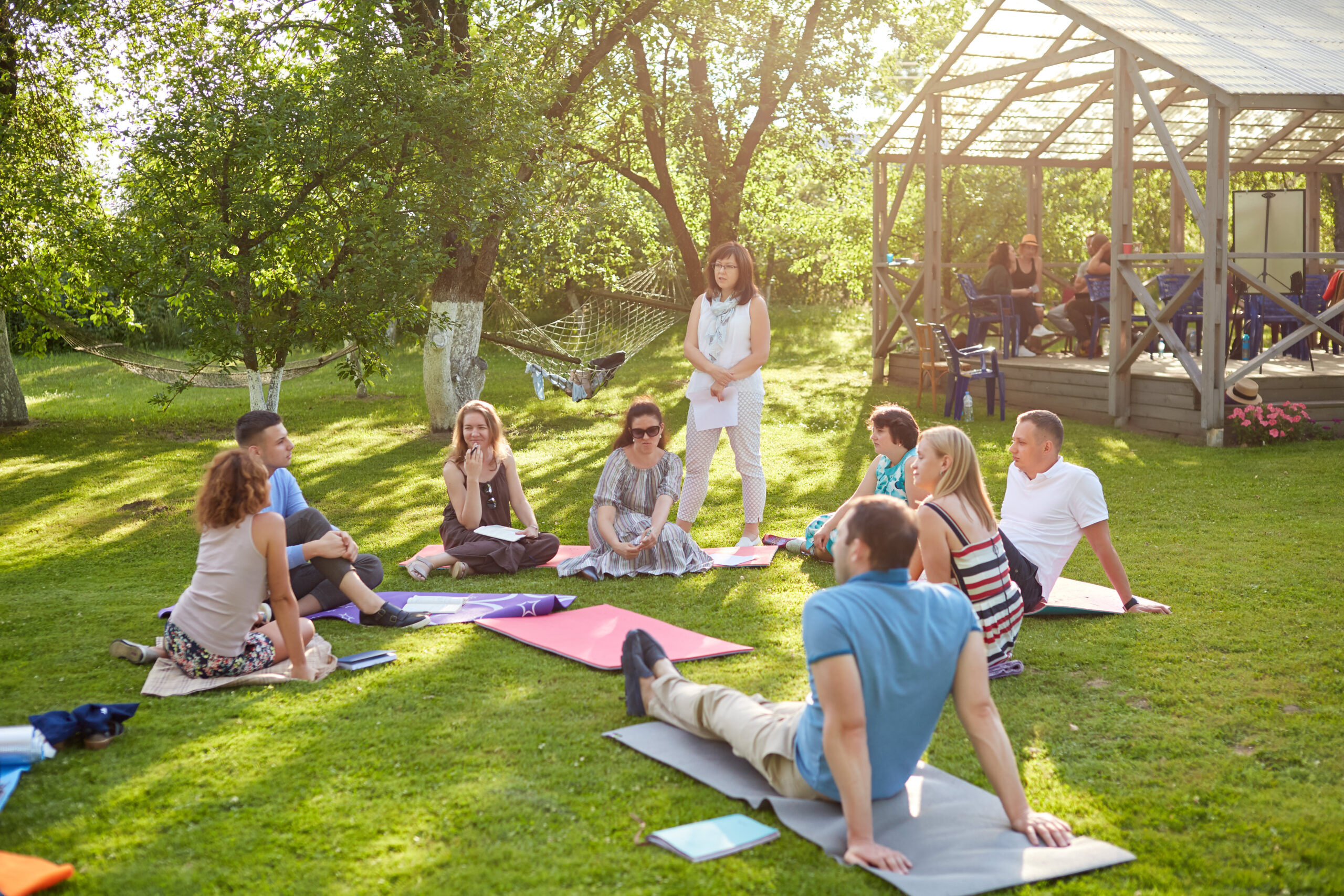 Формальные отношения